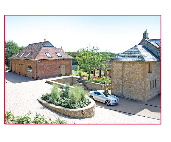 Roxby Manor